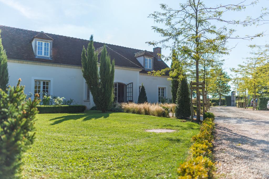 Domaine De Bellevue, The Originals Relais Hotel Neufmoutiers-en-Brie Exterior photo